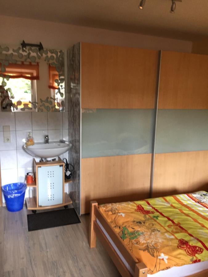 Ferienwohnung Schwarz Sersheim ภายนอก รูปภาพ