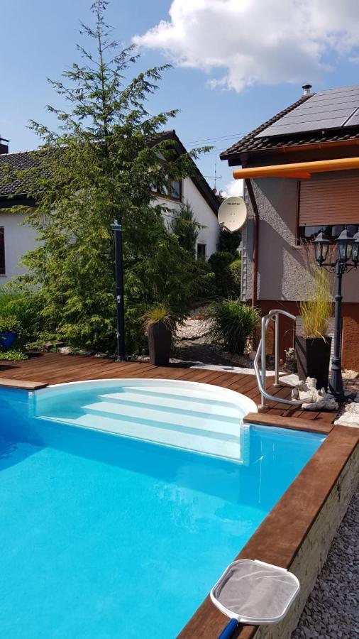 Ferienwohnung Schwarz Sersheim ภายนอก รูปภาพ