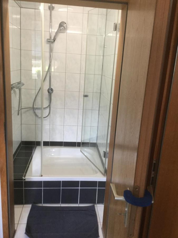 Ferienwohnung Schwarz Sersheim ภายนอก รูปภาพ